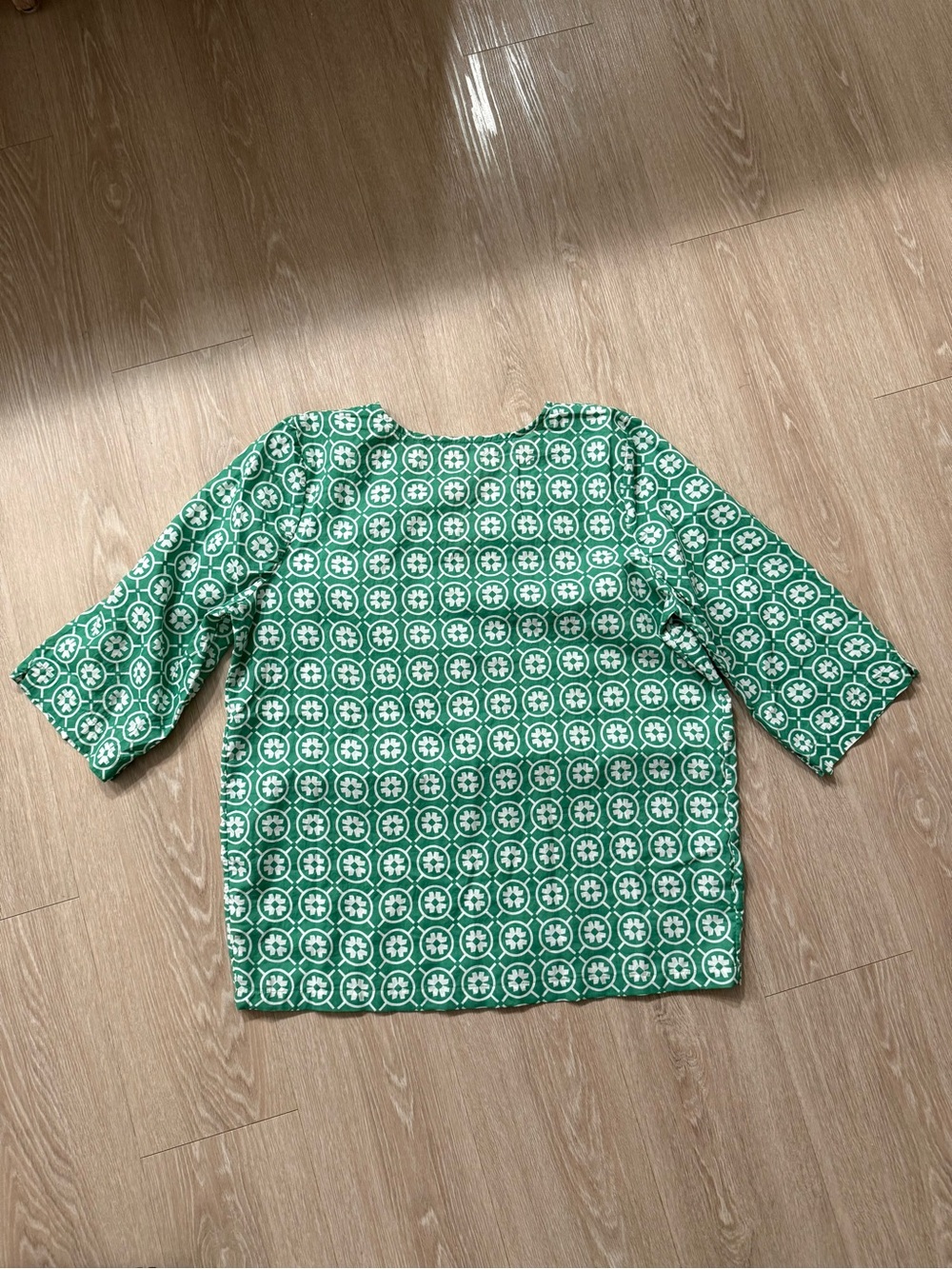 Green Patterned Blouse - Picture 2 of 4